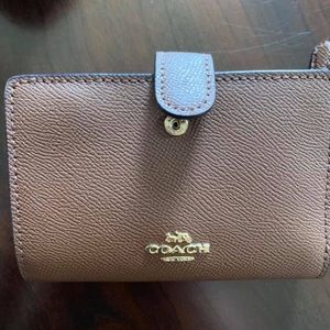 Coach medium wallet